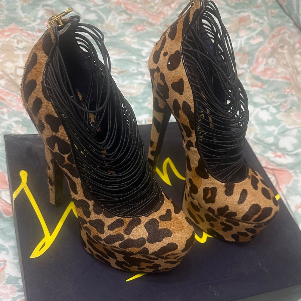 London Trash Brown Leopard Print Heels